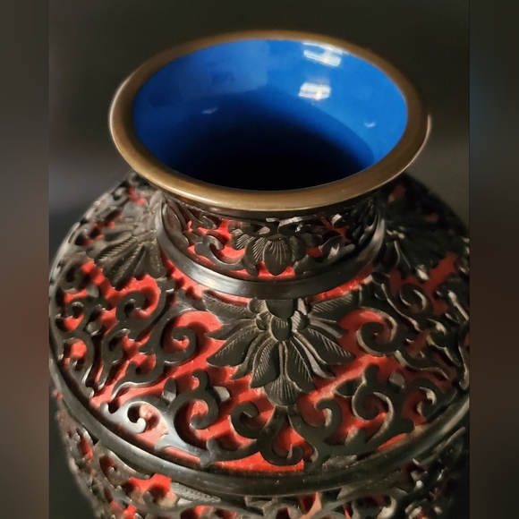 Asian 9" Black & Red Cinnabar Vermillion, Copper Trim & Blue Enamel Vase - Picture 13 of 15